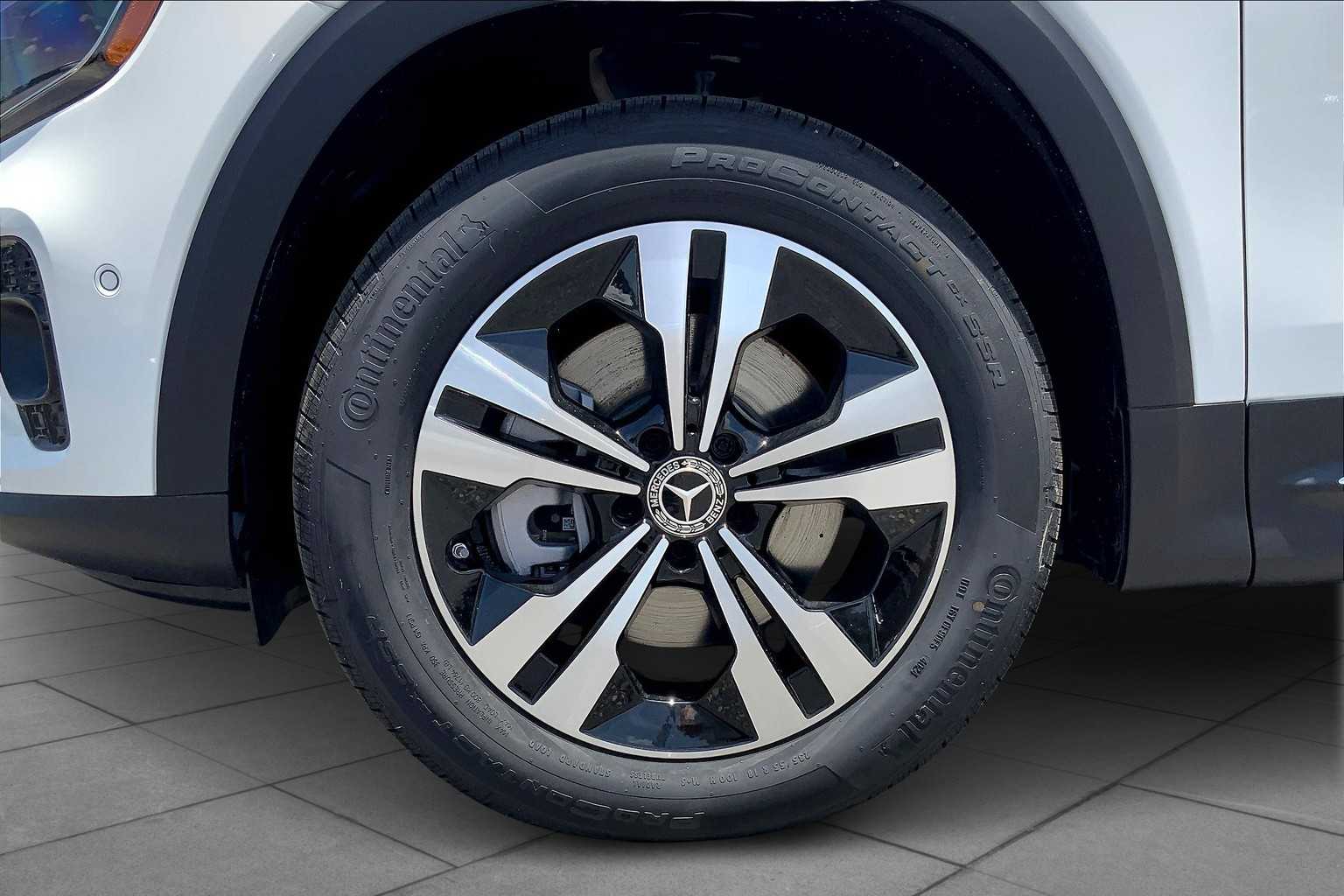 2025 Mercedes Benz GLB 250 photo 20