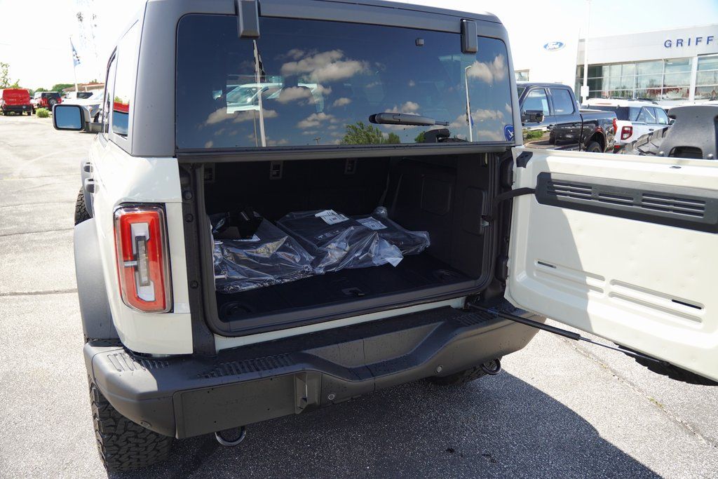 2025 Ford Bronco Badlands photo 6