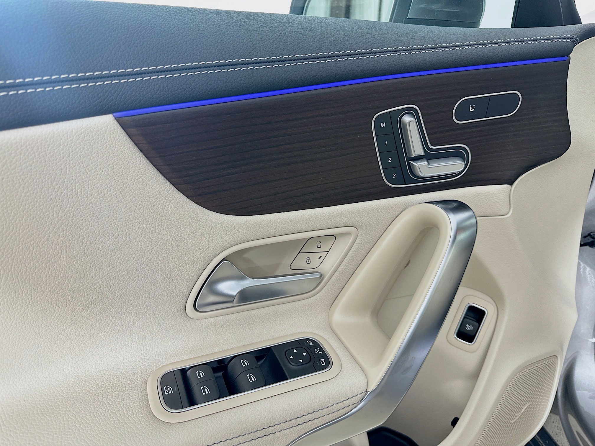 2025 Mercedes Benz CLA 250 4MATIC photo 19