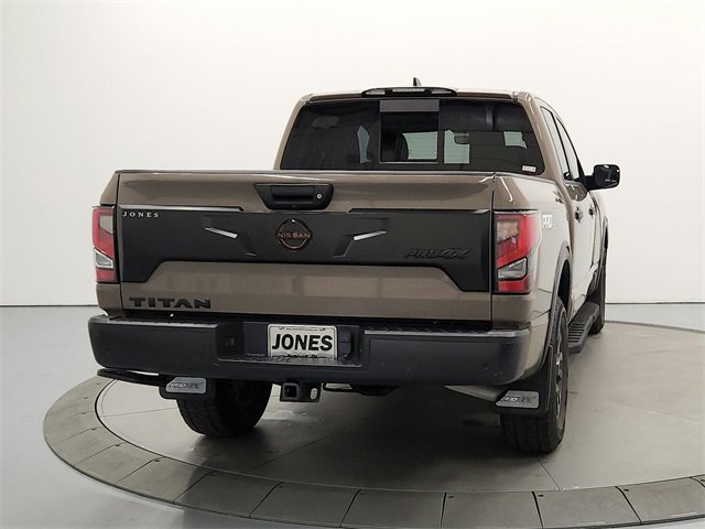 2023 Nissan Titan PRO-4X photo 6