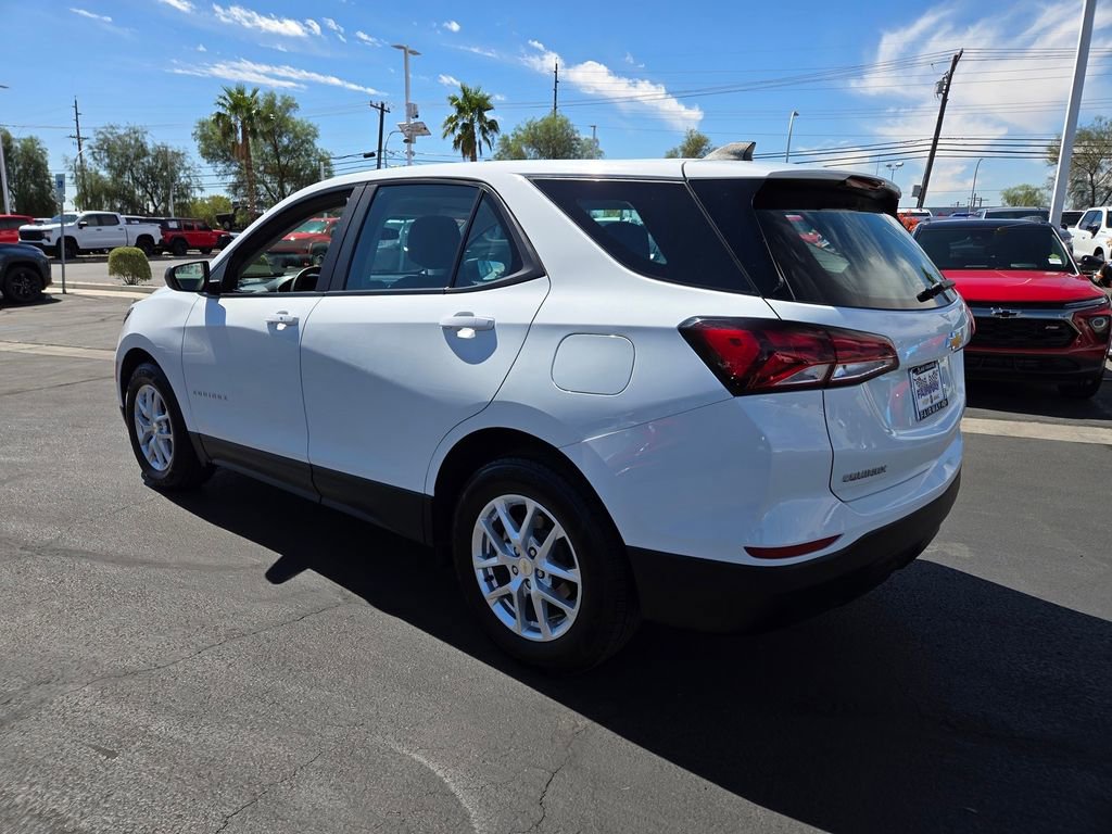 2022 Chevrolet Equinox LS photo 4