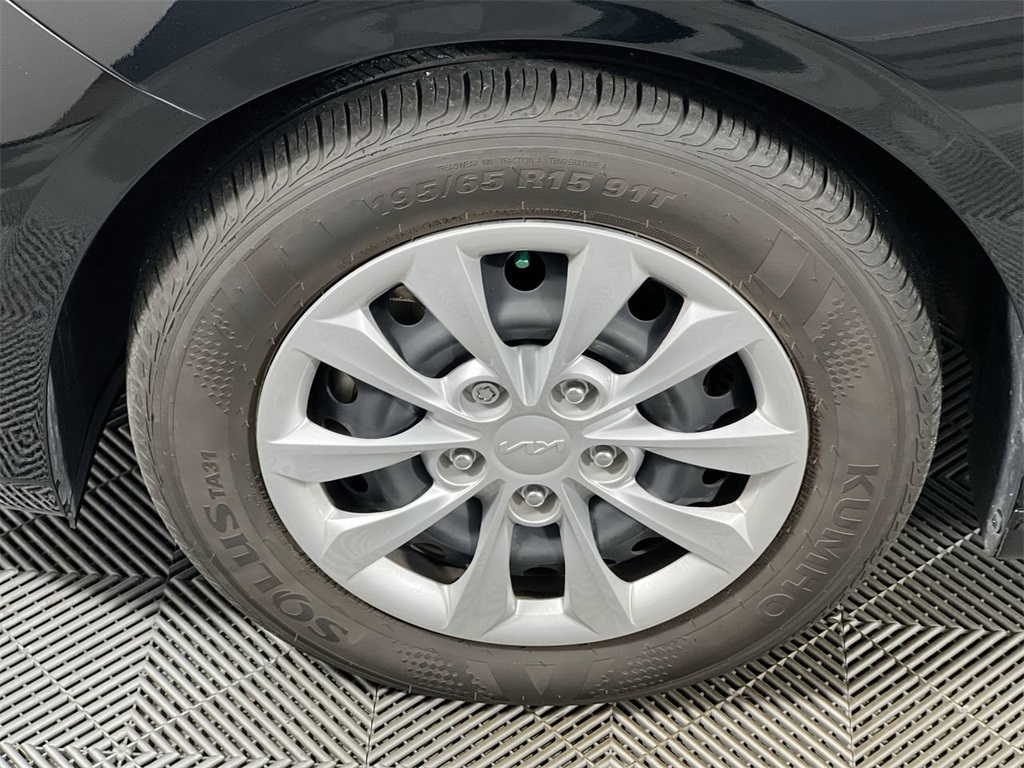 2024 Kia Forte LX photo 10