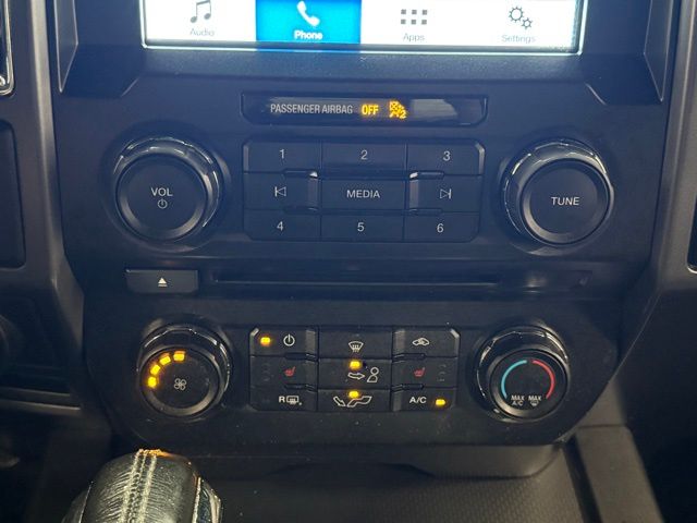 2016 Ford F-150 XLT photo 22