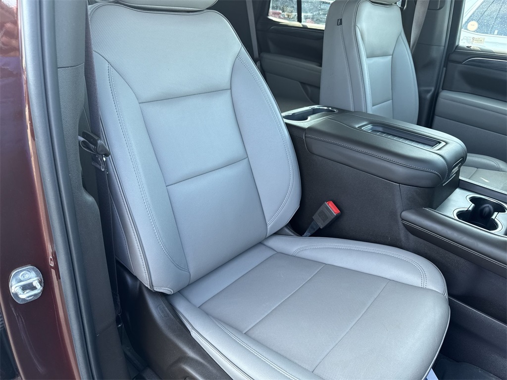 2023 Gmc Yukon SLT photo 31