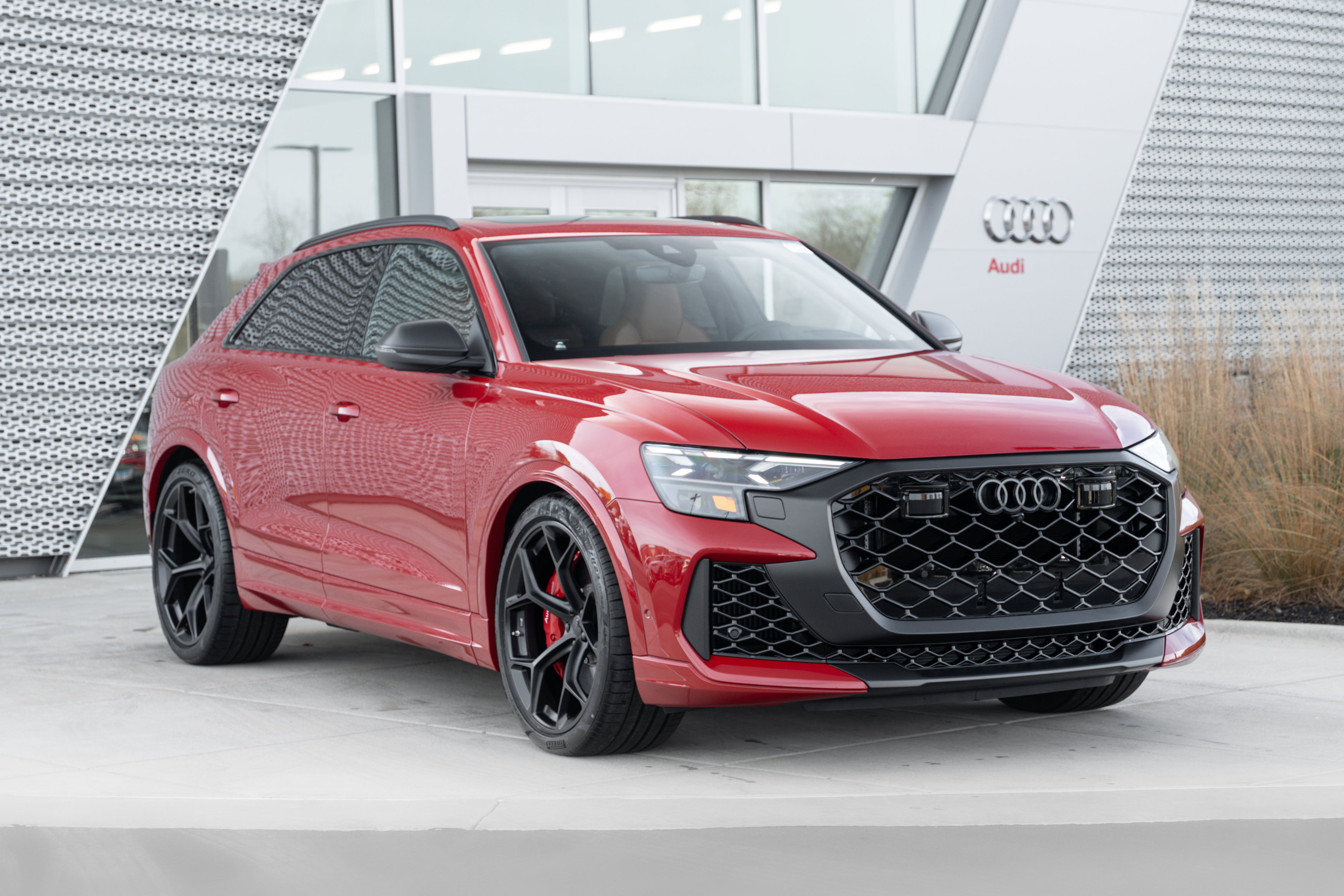 2026 Audi RS Q8 photo 2