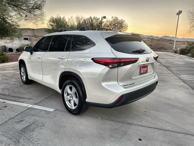 2021 Toyota Highlander Hybrid LE photo 7