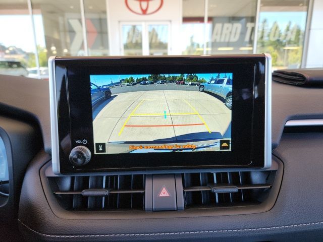 2025 Toyota RAV4 Hybrid LE photo 8