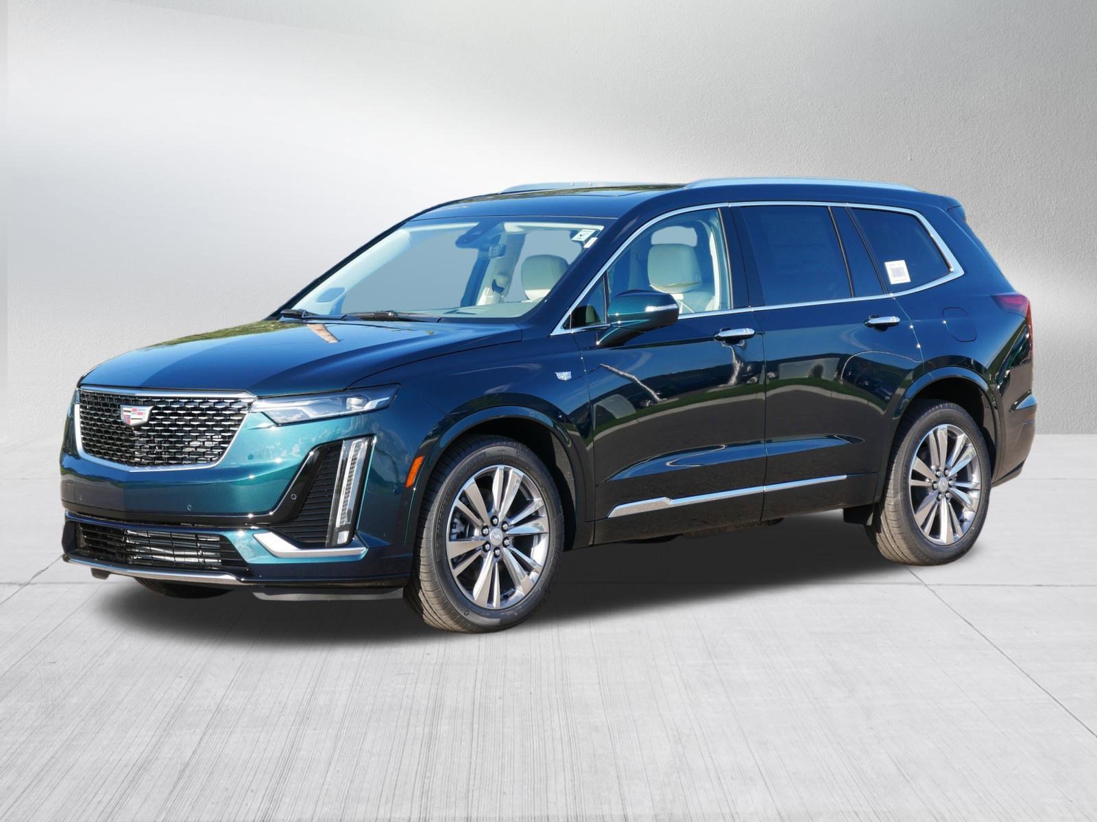2025 Cadillac XT6 Premium Luxury photo 3