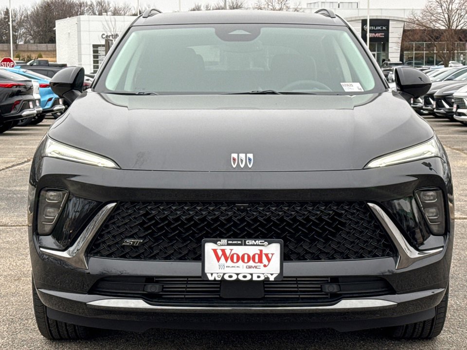 2025 Buick Envision Sport Touring photo 3