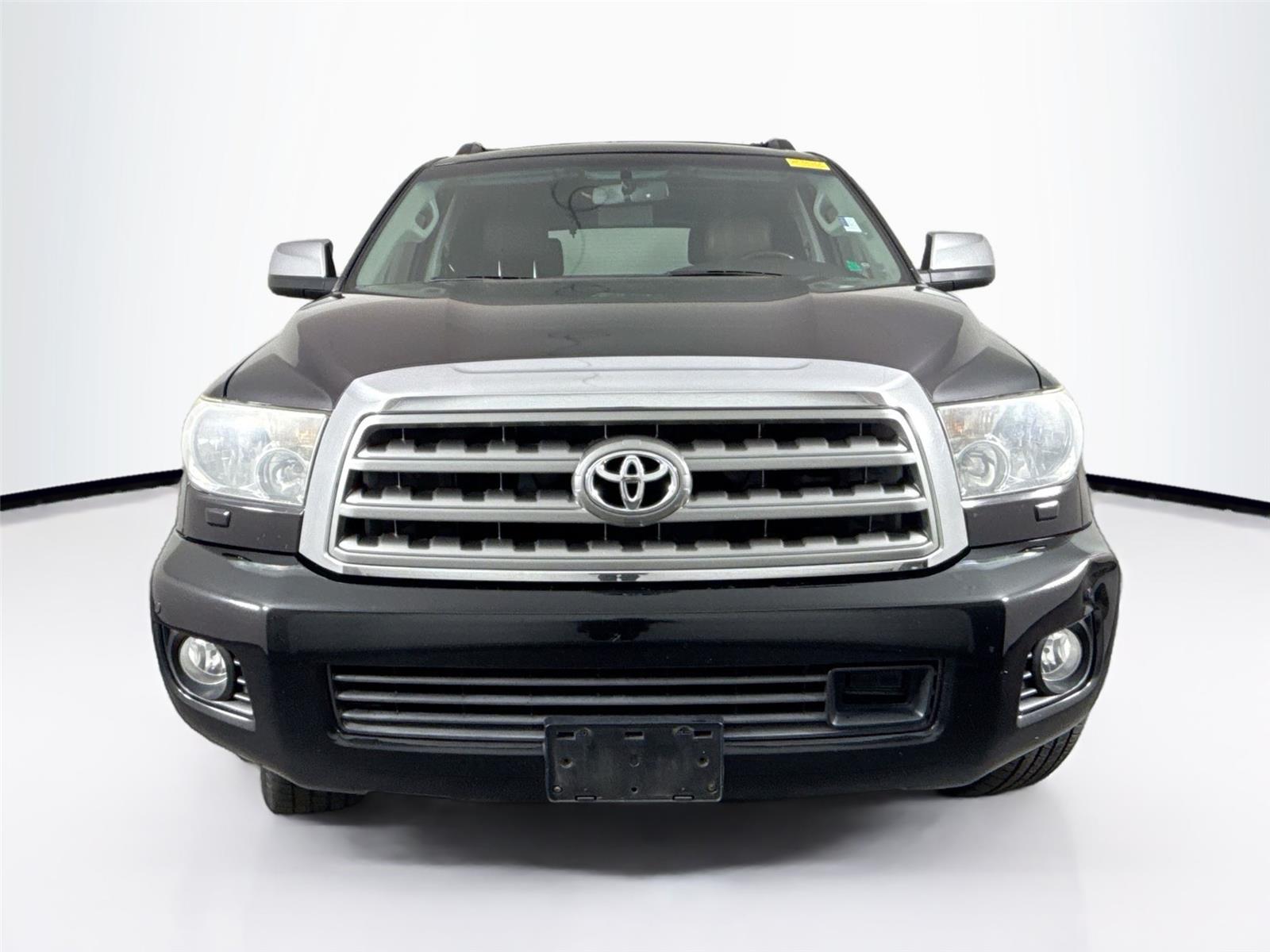 2014 Toyota Sequoia Platinum photo 3
