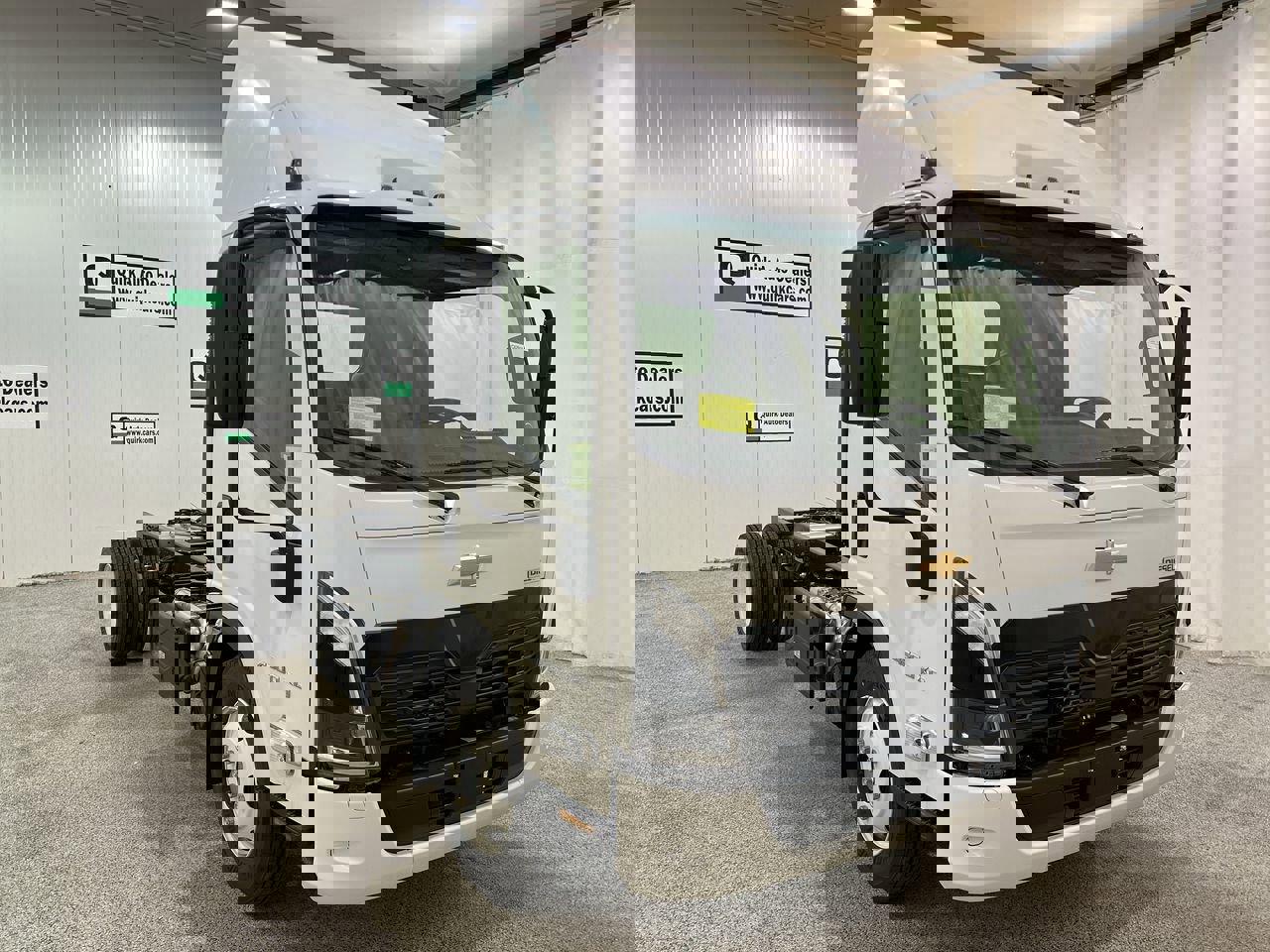 New 2025 Arc White Chevrolet BASE image 1