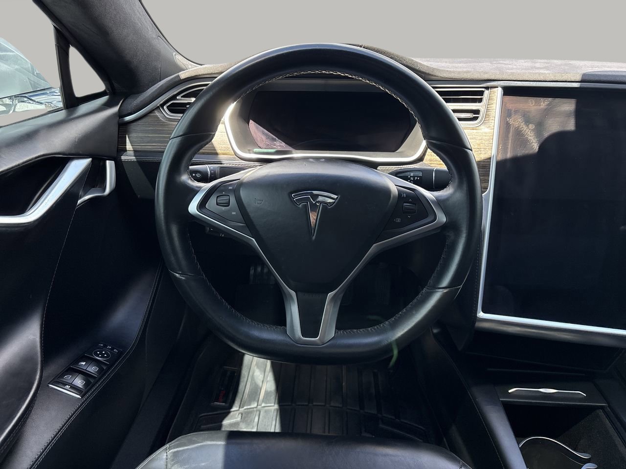 2016 Tesla Model S 60 photo 12