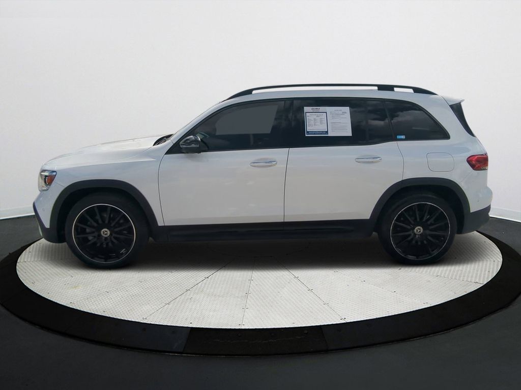 2023 Mercedes Benz GLB 250 photo 3
