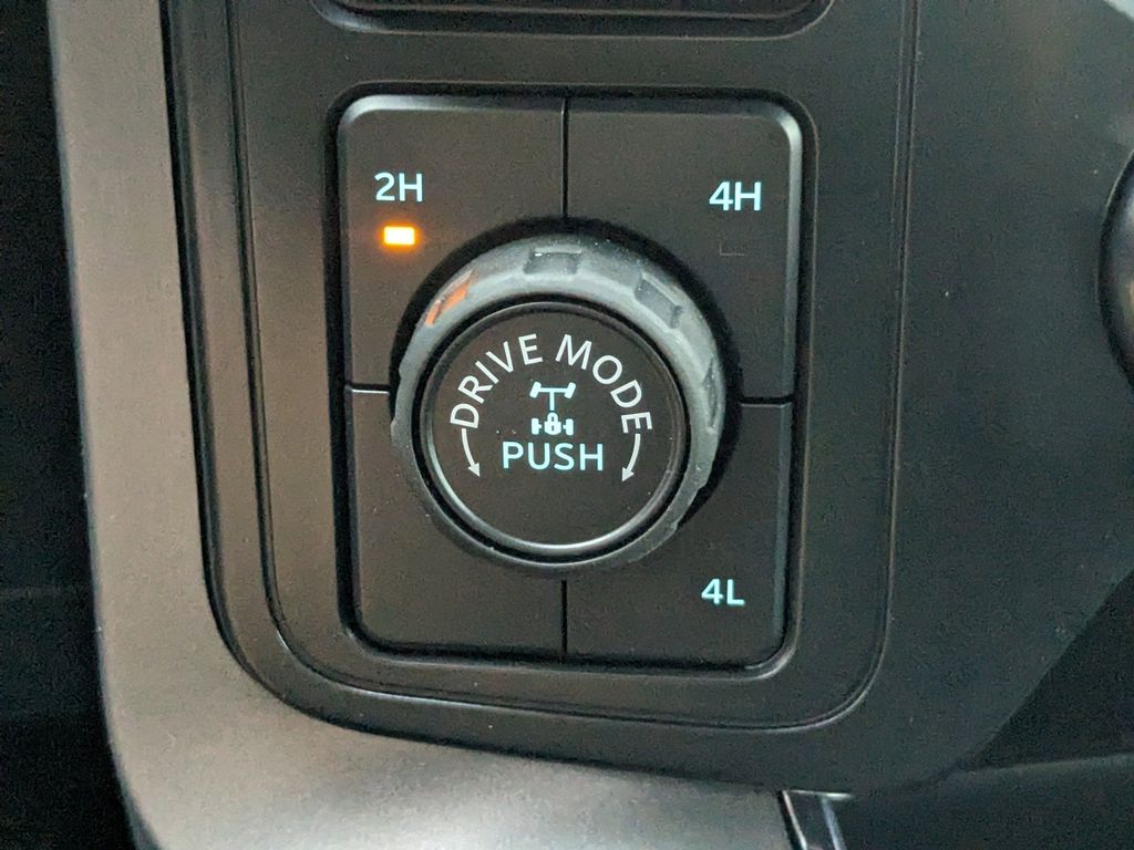2025 Ford F-150 XLT photo 25