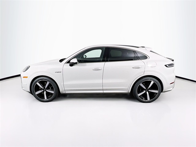 2026 Porsche Cayenne E-Hybrid Coupe photo 2