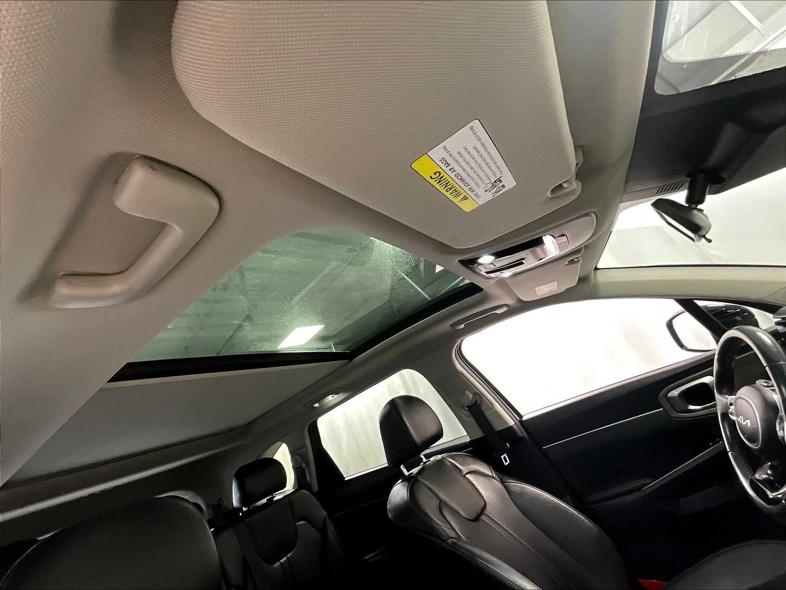 2022 Kia Sorento X-Line S photo 17