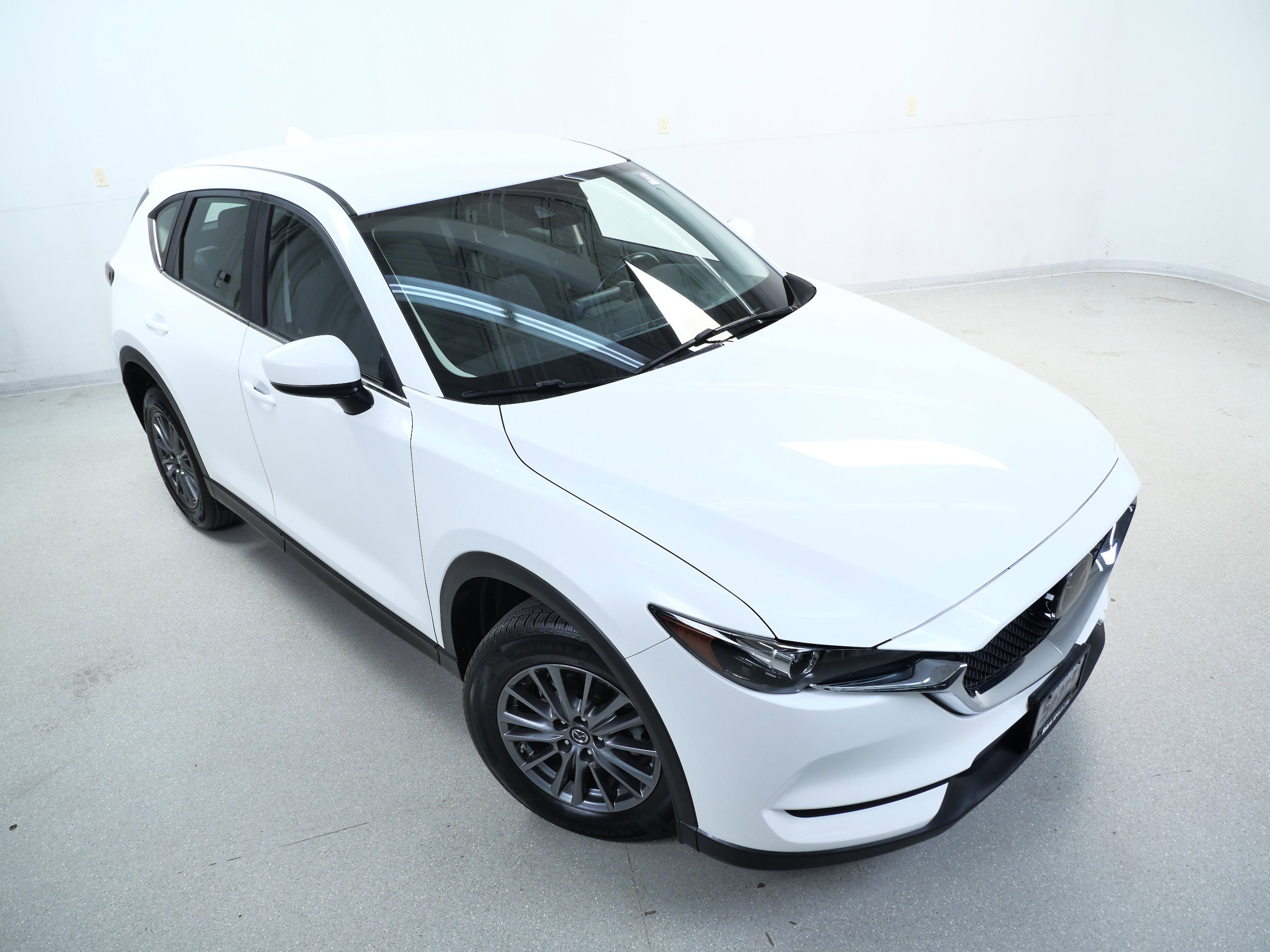 2020 Mazda CX-5 Sport photo 3