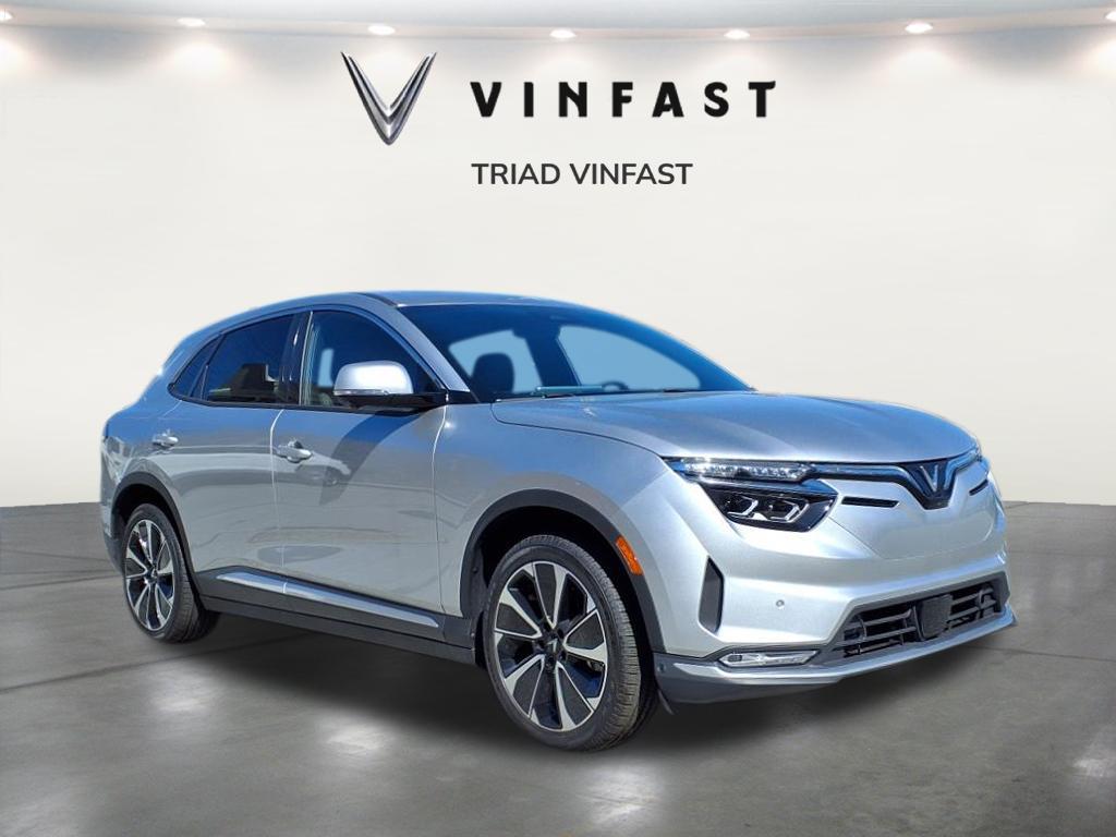 2025 VinFast VF 8