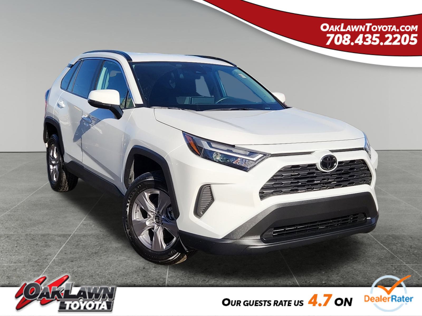 2025 Toyota RAV4 XLE's photo