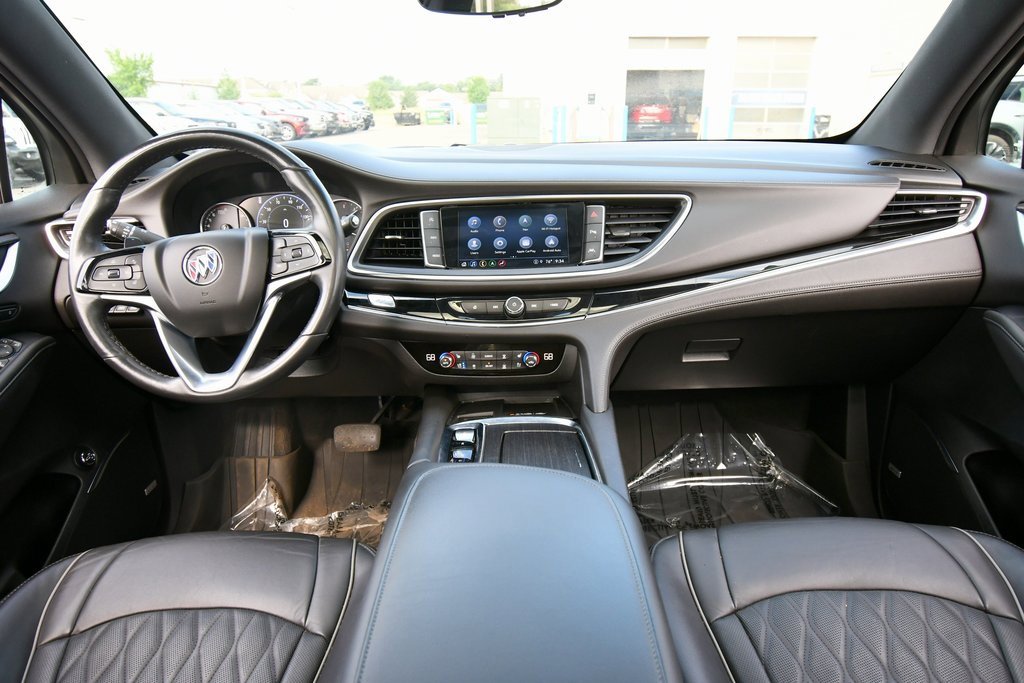 2023 Buick Enclave Avenir photo 3