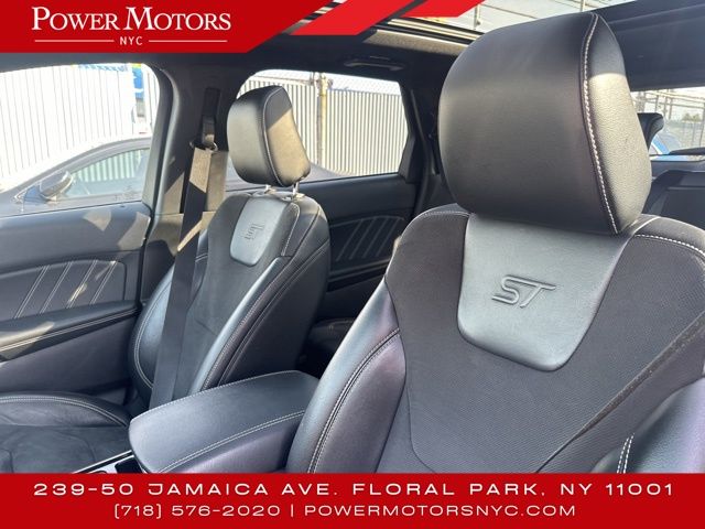 2020 Ford Edge ST photo 18