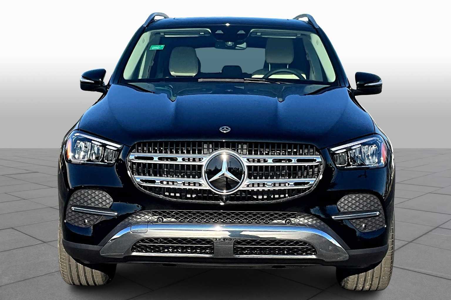 2025 Mercedes Benz GLE 450 4MATIC photo 3