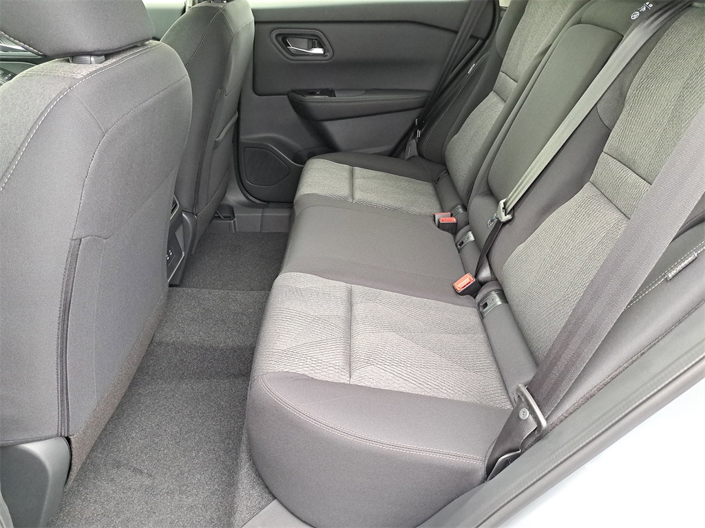 2026 Nissan Rogue SV photo 12