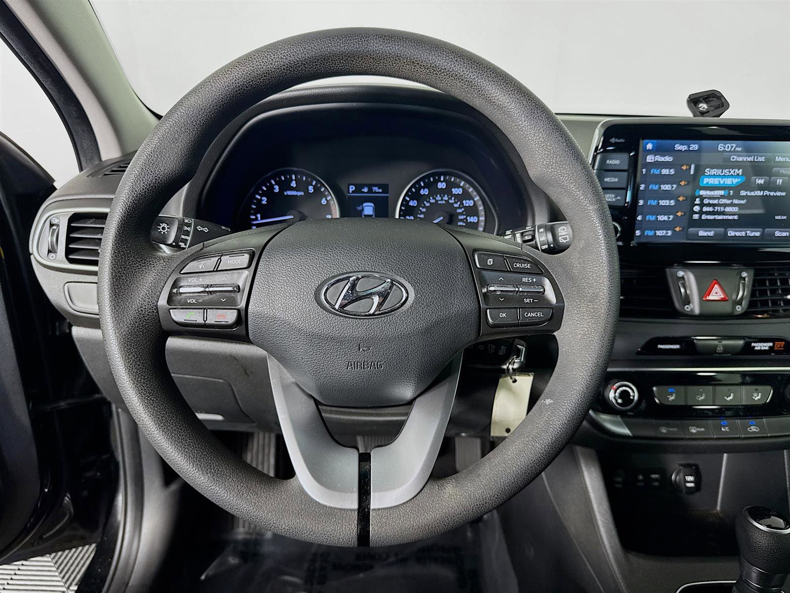2020 Hyundai Elantra GT Base photo 12
