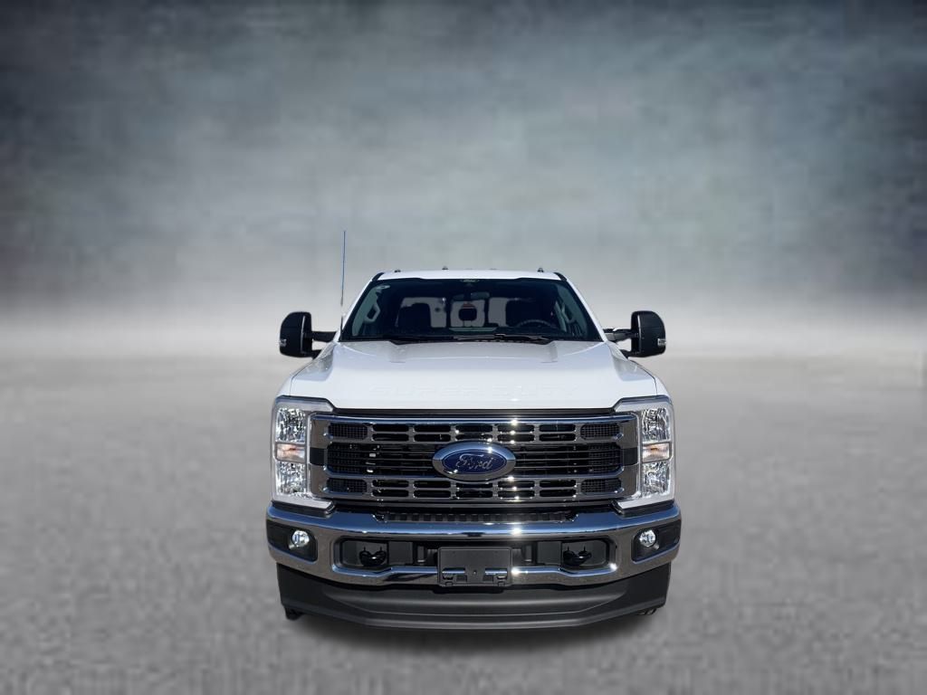 2025 Ford F-350 XL photo 2