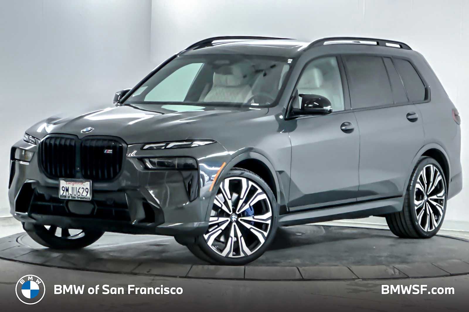 2025 BMW X7 M60i's photo
