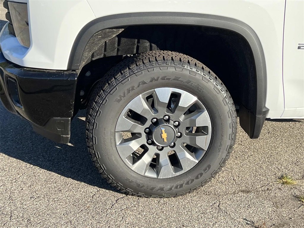 2026 Chevrolet Silverado 2500HD Custom photo 24