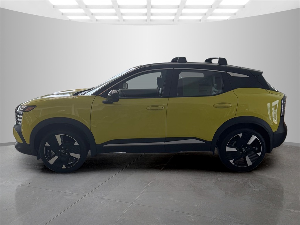 2025 Nissan Kicks SR photo 2