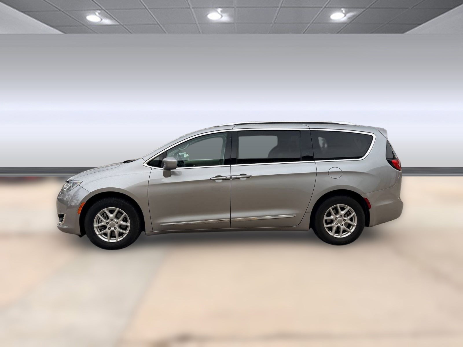 2020 Chrysler Pacifica Touring L photo 2