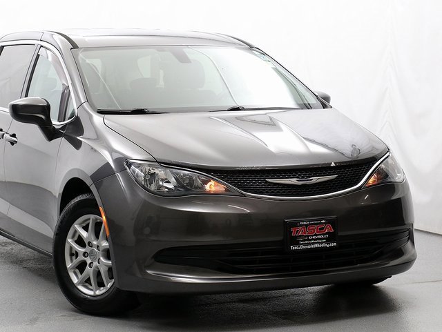 Used 2017 Chrysler Pacifica Touring with VIN 2C4RC1DG7HR794332 for sale in Wheeling, IL