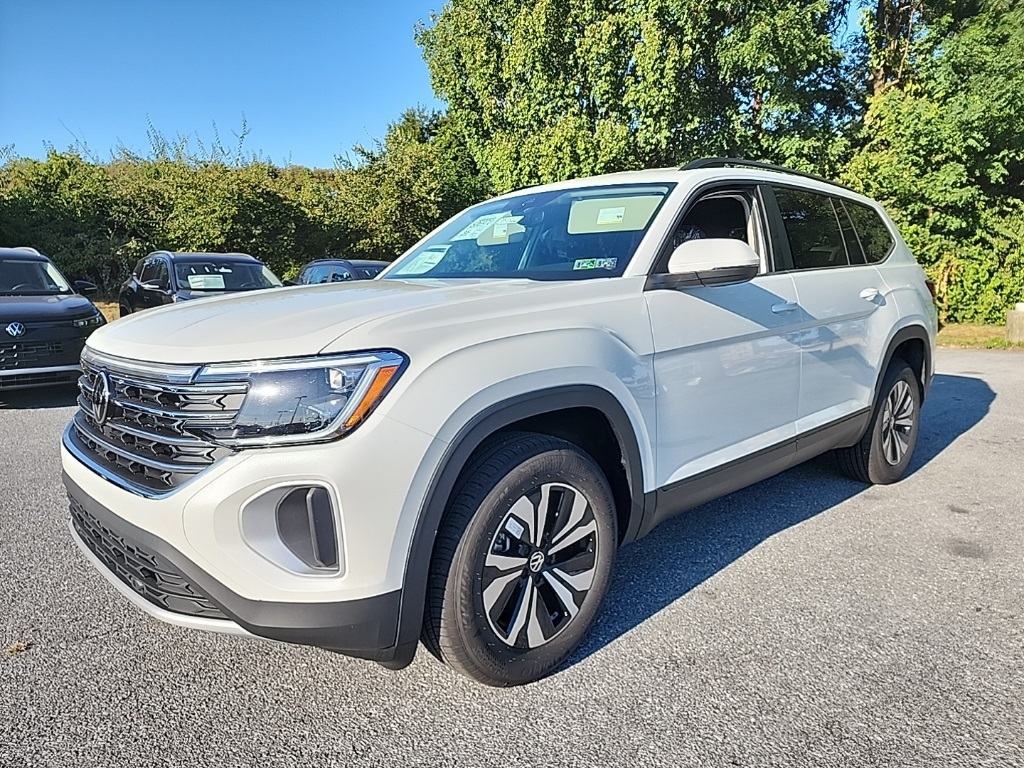 2026 Volkswagen Atlas SE's photo