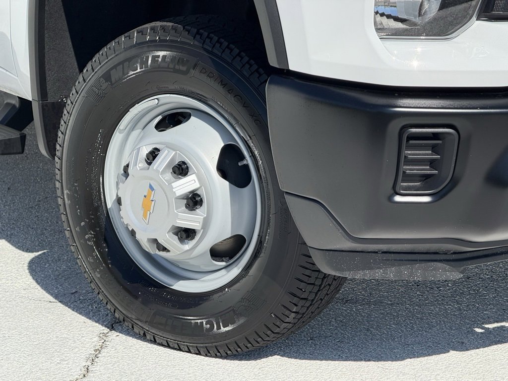 2026 Chevrolet Silverado 3500HD Work Truck photo 3
