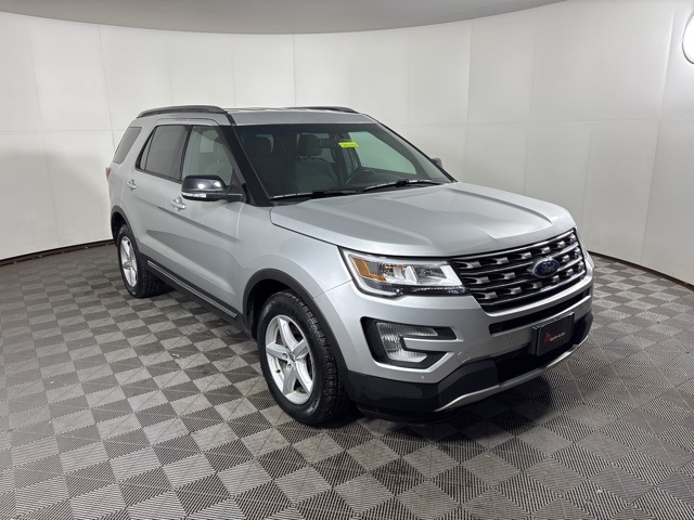 2016 Ford Explorer XLT's photo