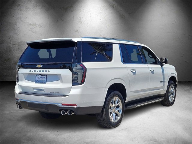 2025 Chevrolet Suburban Premier photo 4