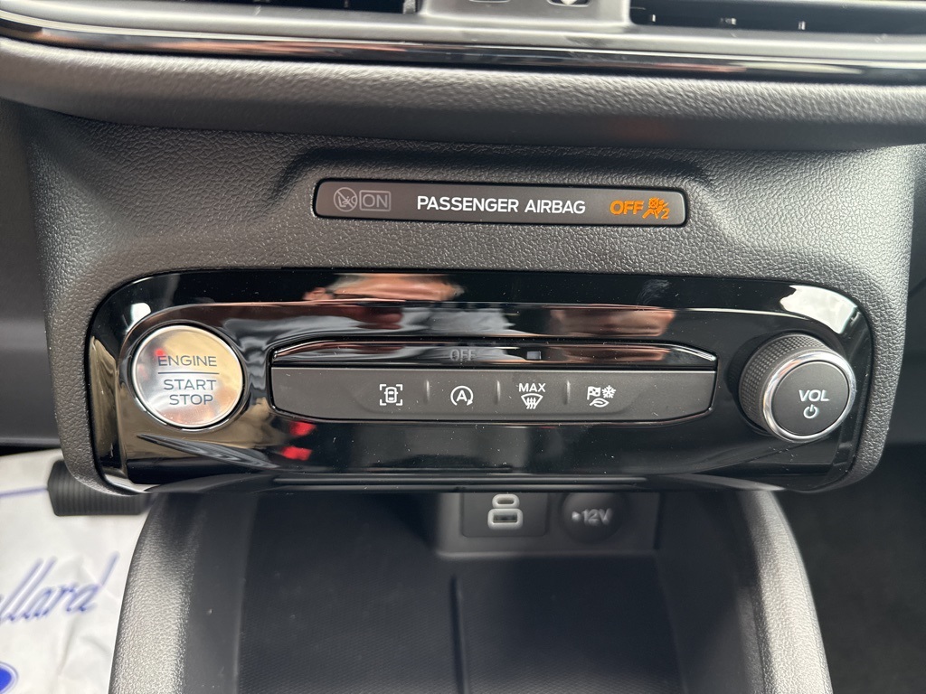 2025 Ford Escape ST-Line photo 5
