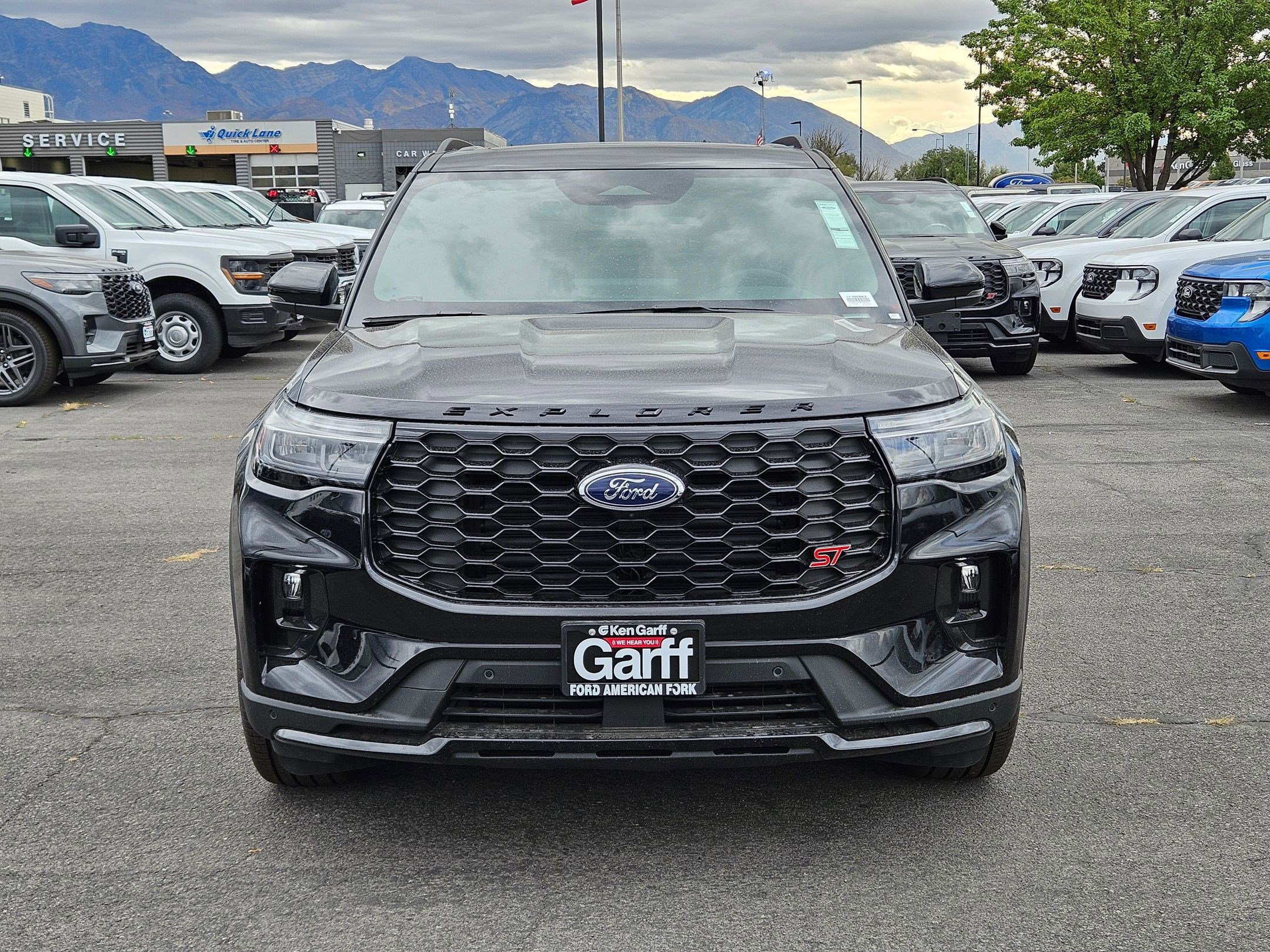 2025 Ford Explorer ST photo 7
