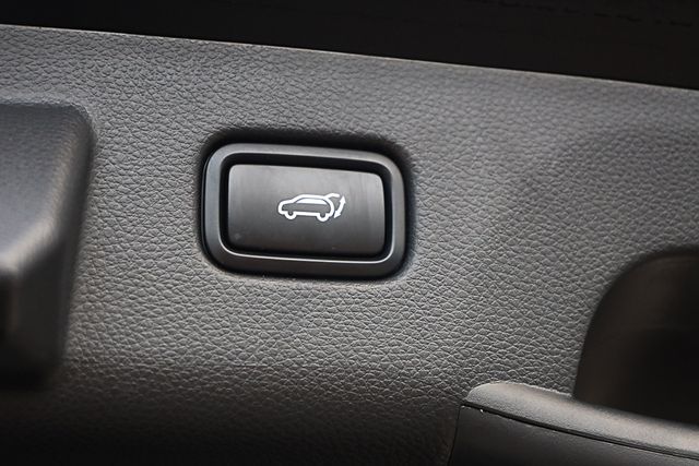 2024 Kia Seltos SX photo 31