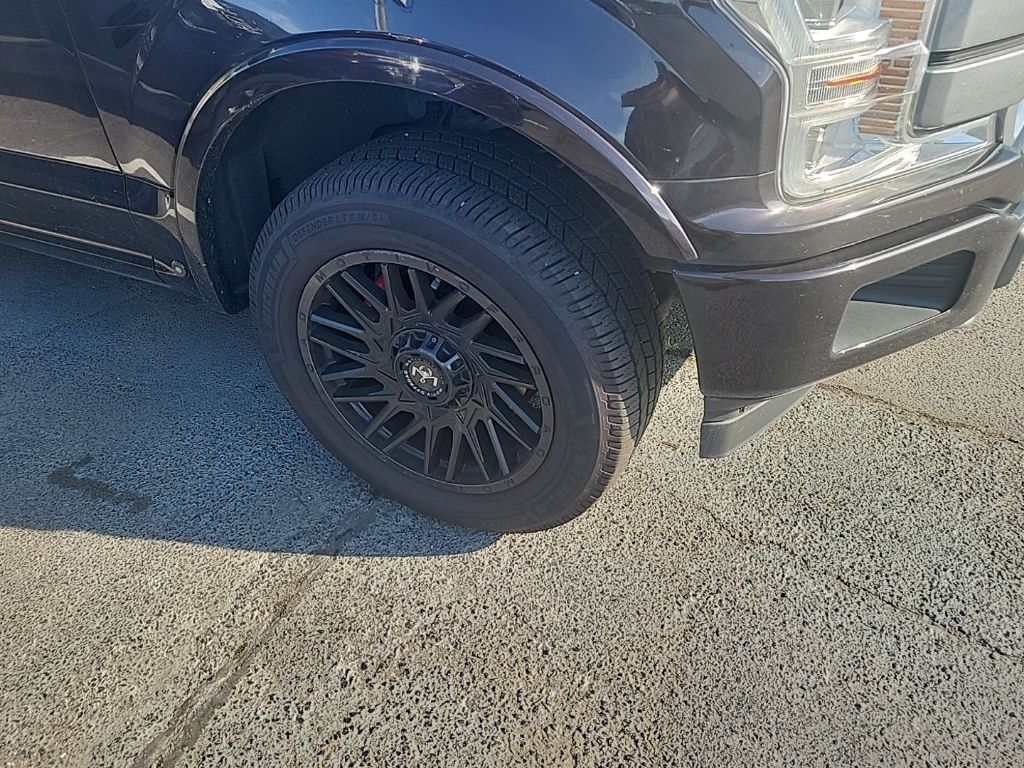 2018 Ford F-150 Platinum photo 4
