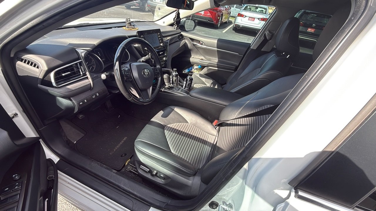 2022 Toyota Camry SE photo 5