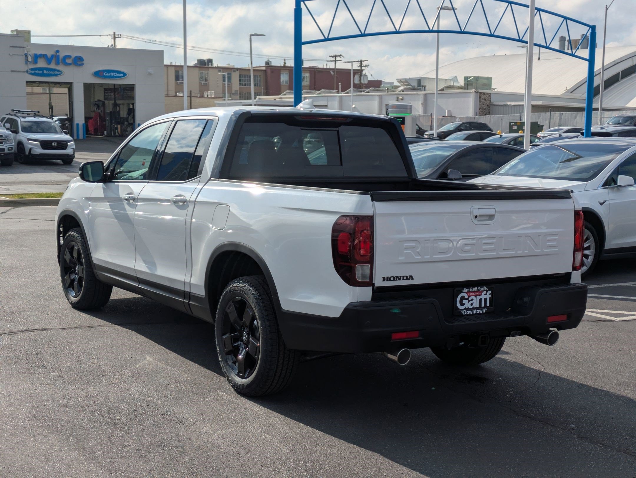 2026 Honda Ridgeline Black Edition photo 4