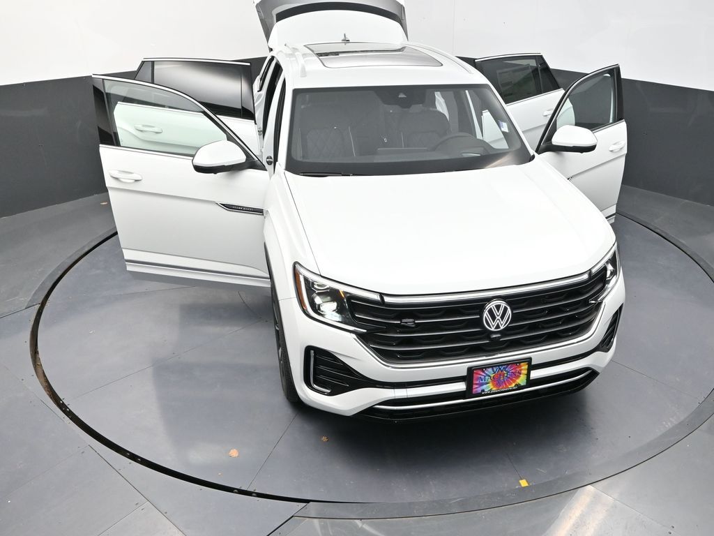 2025 Volkswagen Atlas Cross Sport SEL Premium R-Line photo 27