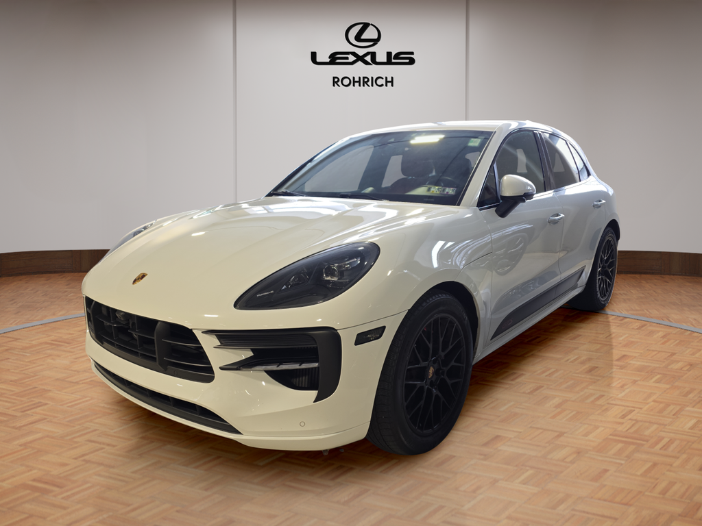 2021 Porsche Macan GTS's photo