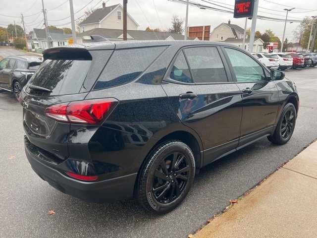 2024 Chevrolet Equinox LS photo 3
