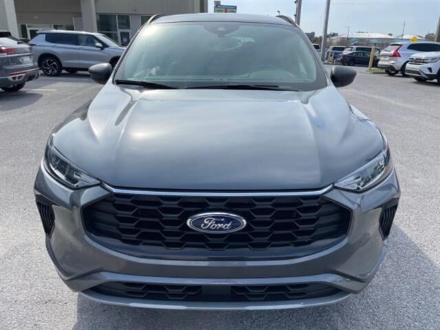 2023 Ford Escape ST-Line photo 2