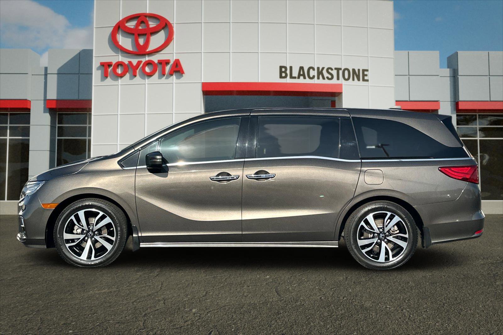 2020 Honda Odyssey Elite photo 6