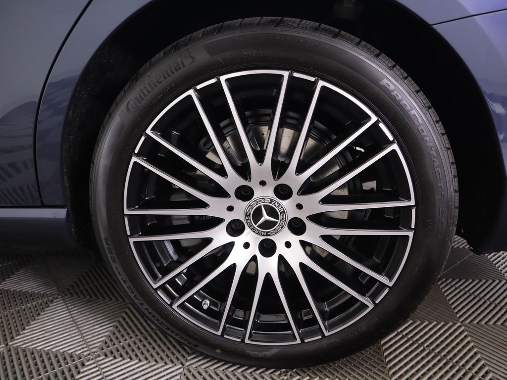 2025 Mercedes Benz C 300 photo 32